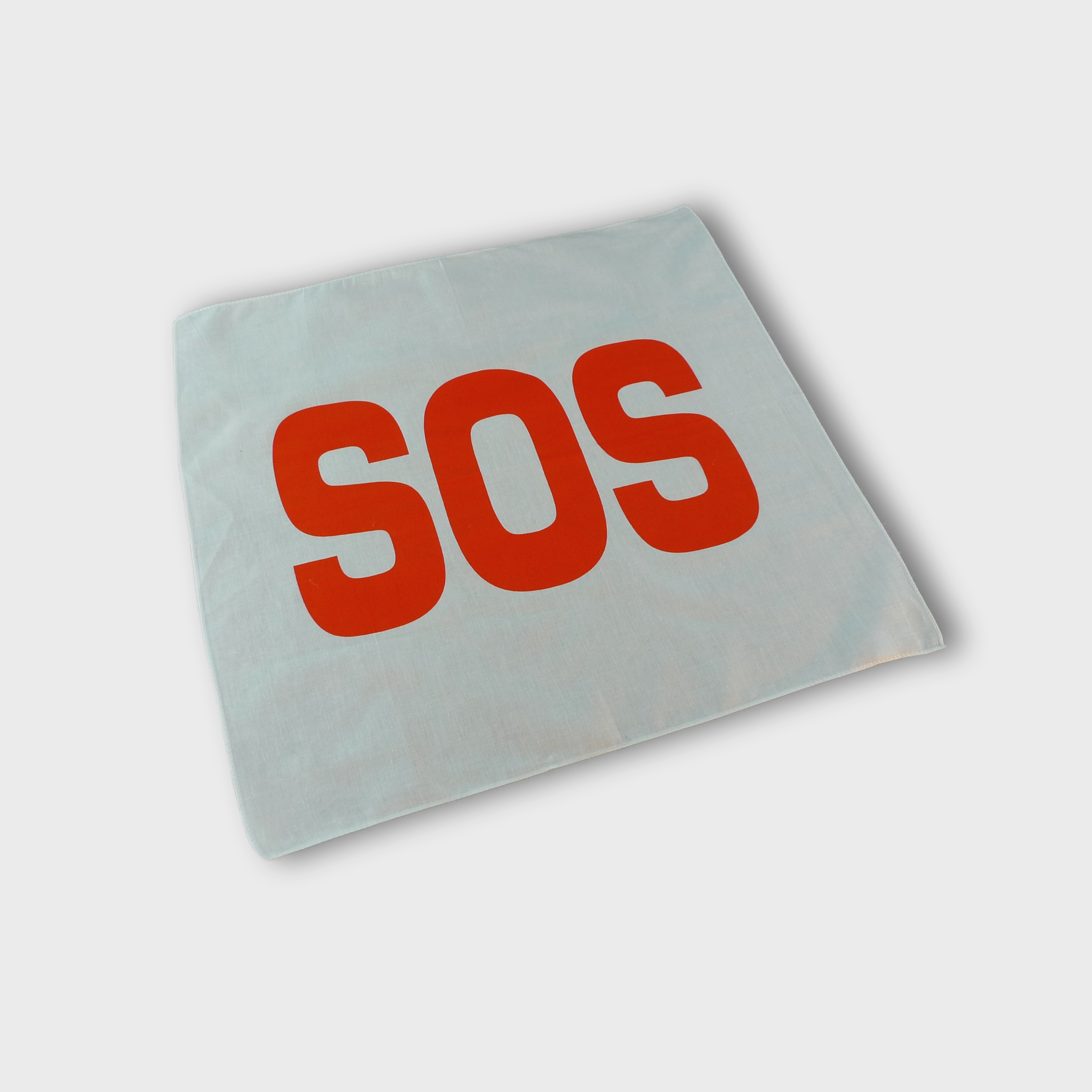 Drapeau S.O.S secours